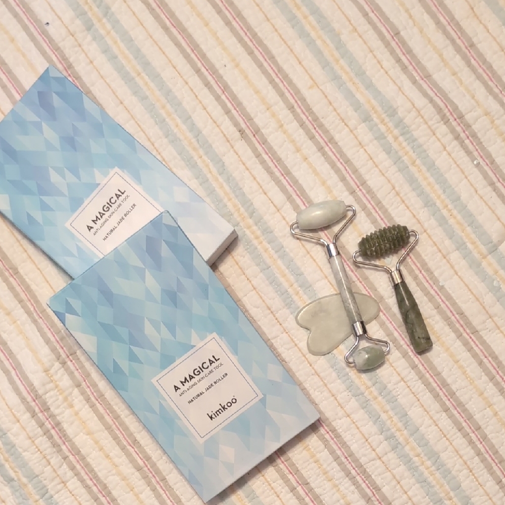 Kimkoo Jade Roller and Gua Sha Set